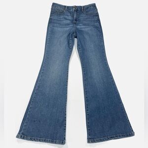 BCBGeneration High Rise Curvy Flare Stone Wash Blue Jeans size 11  30” inseam